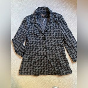 Black and grey houndstooth print jacket